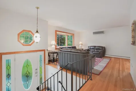 51 Sutton Park Road Poughkeepsie NY 12603