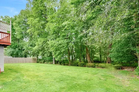 51 Sutton Park Road Poughkeepsie NY 12603