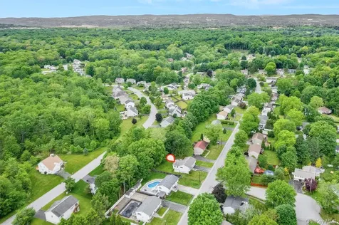 51 Sutton Park Road Poughkeepsie NY 12603