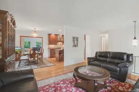 51 Sutton Park Road Poughkeepsie NY 12603