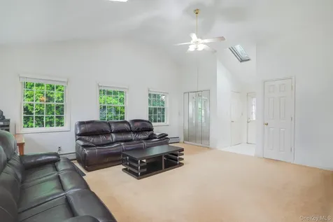 51 Sutton Park Road Poughkeepsie NY 12603