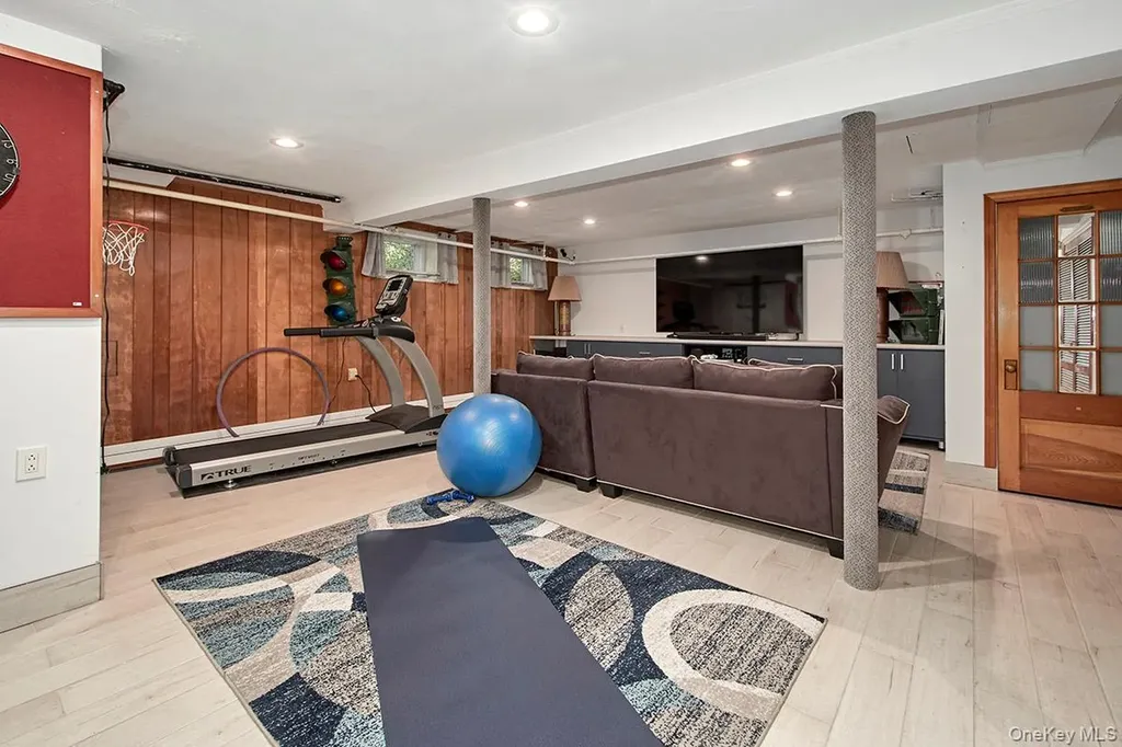 1015 Shore Acres Drive Mamaroneck NY 10543