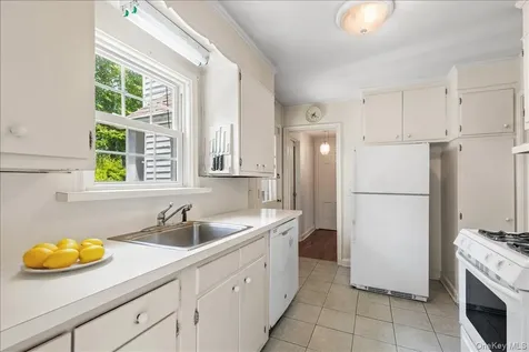 541 Claflin Avenue Mamaroneck NY 10543