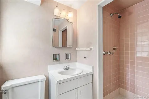 541 Claflin Avenue Mamaroneck NY 10543