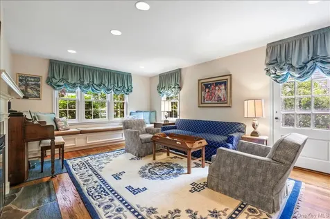 541 Claflin Avenue Mamaroneck NY 10543