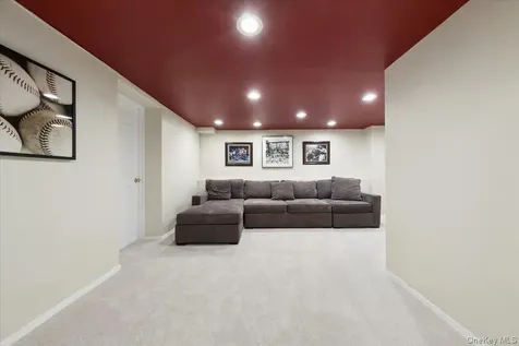 65 Wildwood Road New Rochelle NY 10804