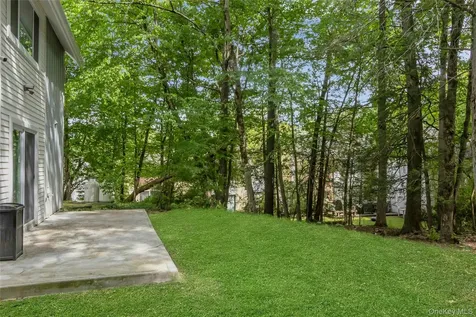 34 Elizabeth Way Kiamesha Lake NY 12751