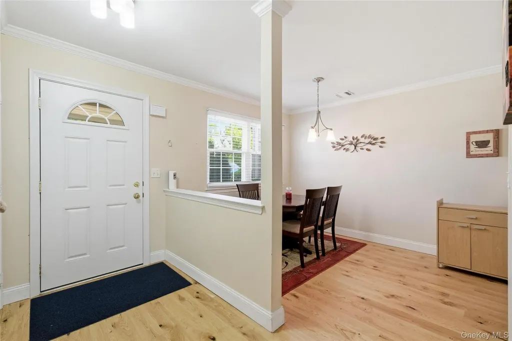 22 Indian Trace Kings Park NY 11754