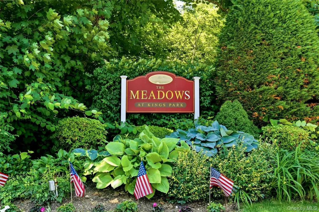 22 Indian Trace Kings Park NY 11754