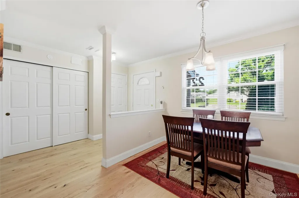 22 Indian Trace Kings Park NY 11754