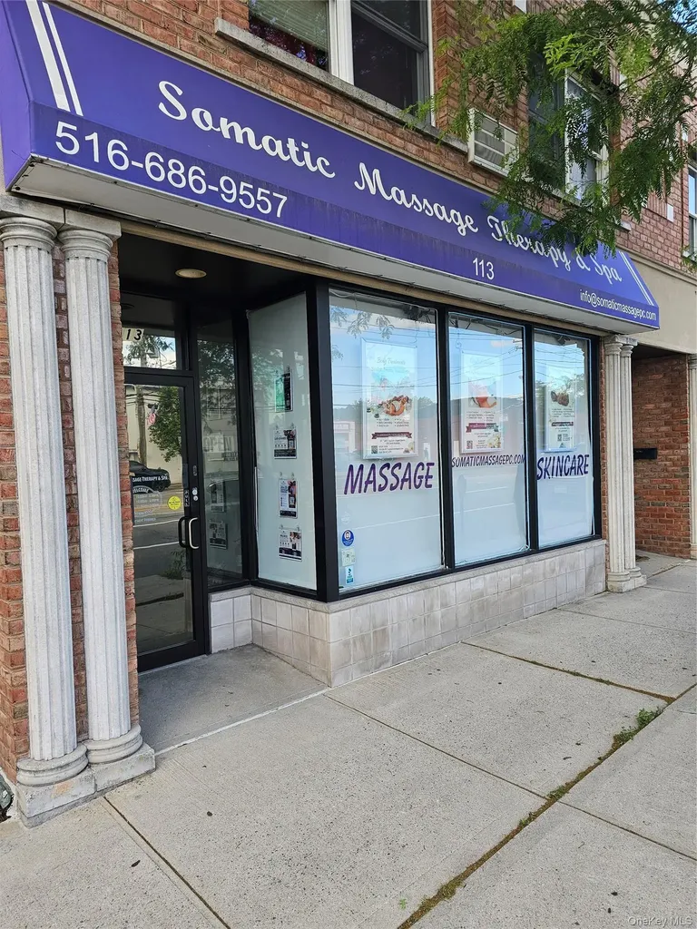 113-119 Jericho Turnpike Floral Park NY 11001