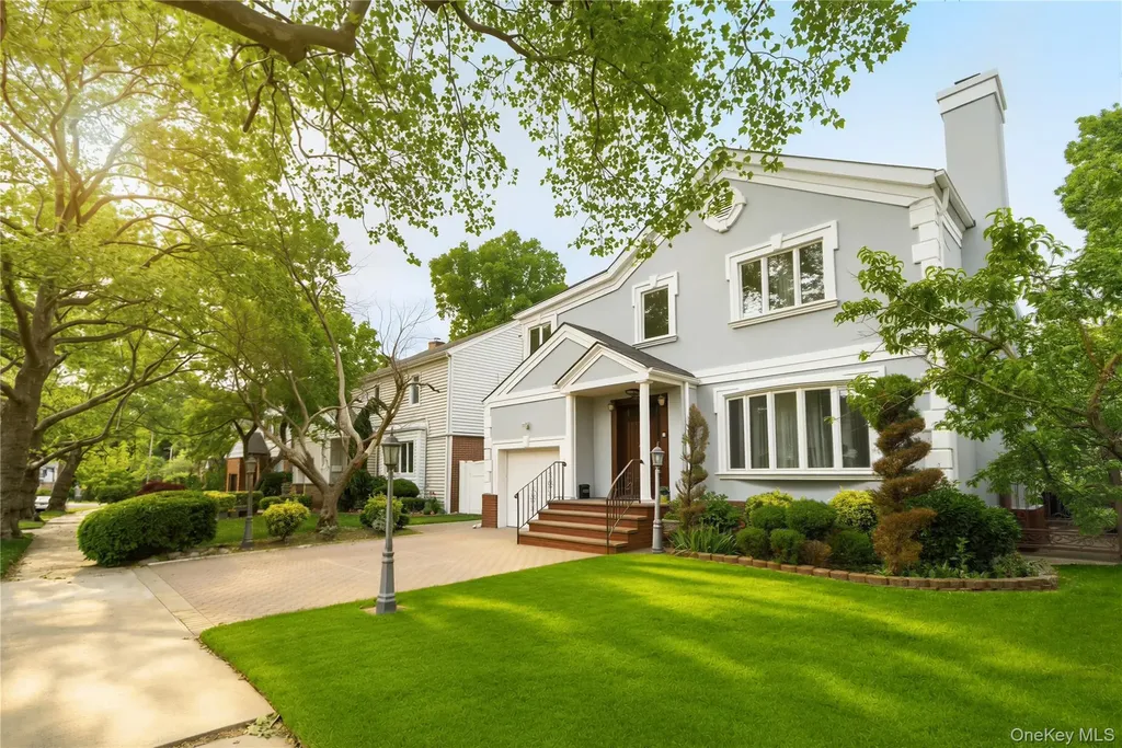 7831 220th Street Oakland Gardens NY 11364