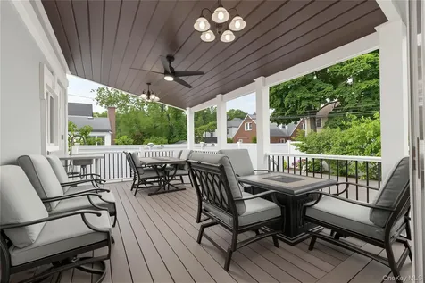 7831 220th Street Oakland Gardens NY 11364