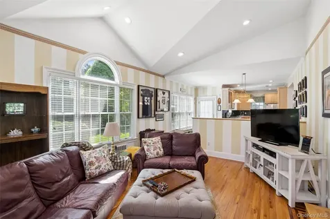 153 Roxbury Road Garden City NY 11530