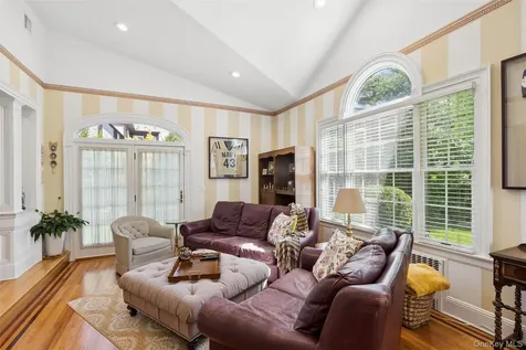 153 Roxbury Road Garden City NY 11530
