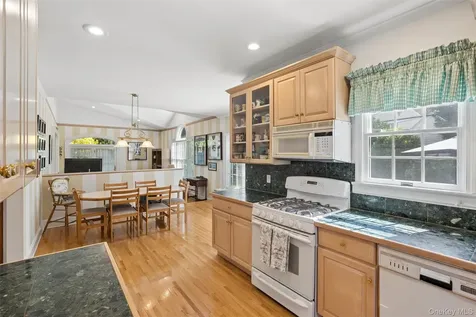 153 Roxbury Road Garden City NY 11530