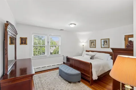 153 Roxbury Road Garden City NY 11530