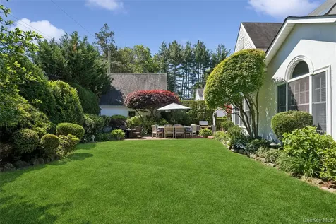 153 Roxbury Road Garden City NY 11530