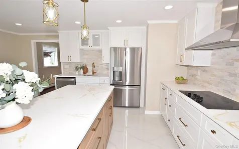 4195 Florence Road Bethpage NY 11714