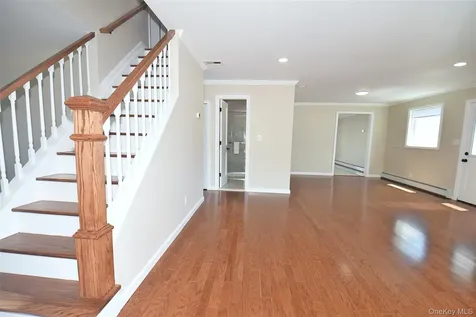 4195 Florence Road Bethpage NY 11714