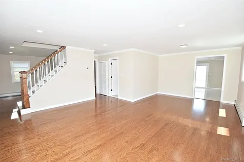 4195 Florence Road Bethpage NY 11714