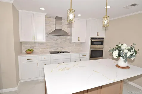 4195 Florence Road Bethpage NY 11714