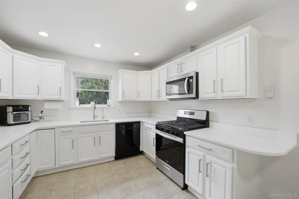235 Bronx River Road Yonkers NY 10704