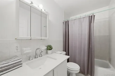 235 Bronx River Road Yonkers NY 10704