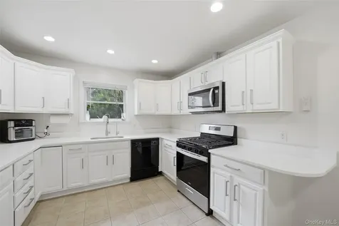 235 Bronx River Road Yonkers NY 10704