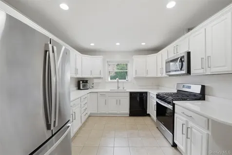 235 Bronx River Road Yonkers NY 10704