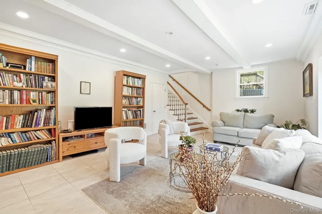 1 Pamela Lane New Rochelle NY 10804