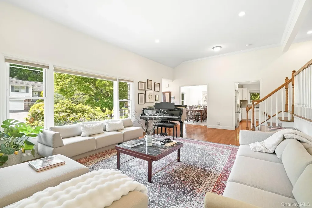 1 Pamela Lane New Rochelle NY 10804