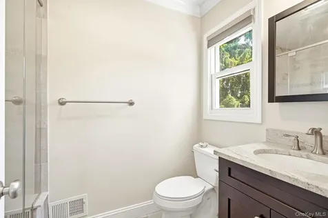 1 Pamela Lane New Rochelle NY 10804