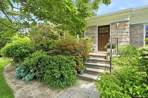 1 Pamela Lane New Rochelle NY 10804