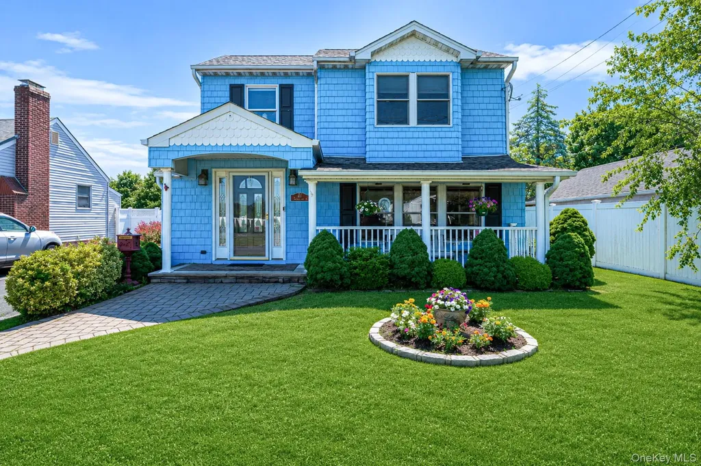 61 N Ocean Avenue Islip NY 11751