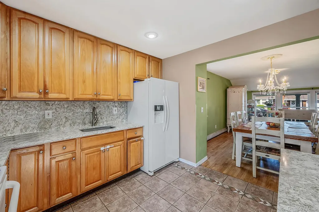 61 N Ocean Avenue Islip NY 11751