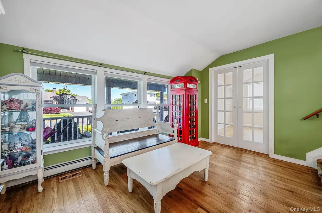 61 N Ocean Avenue Islip NY 11751