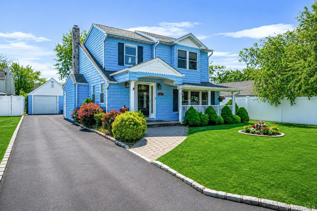 61 N Ocean Avenue Islip NY 11751