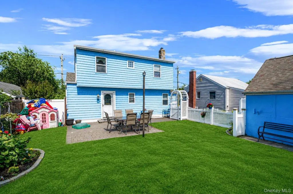 61 N Ocean Avenue Islip NY 11751