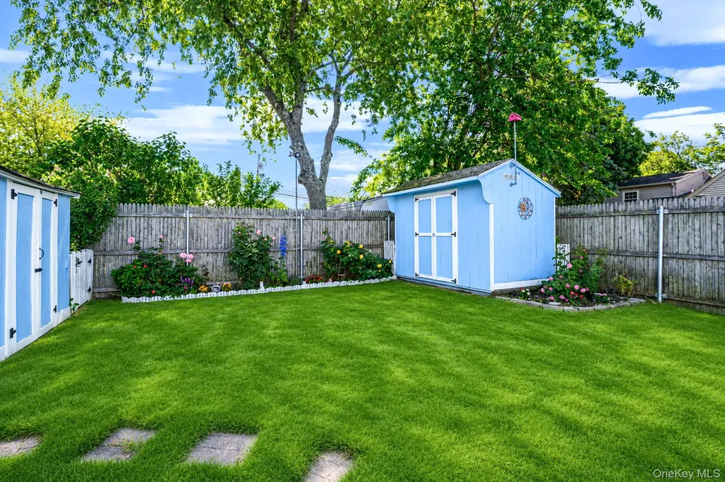 61 N Ocean Avenue Islip NY 11751
