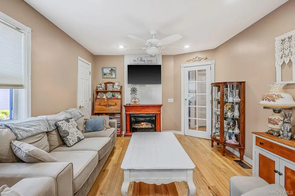 61 N Ocean Avenue Islip NY 11751