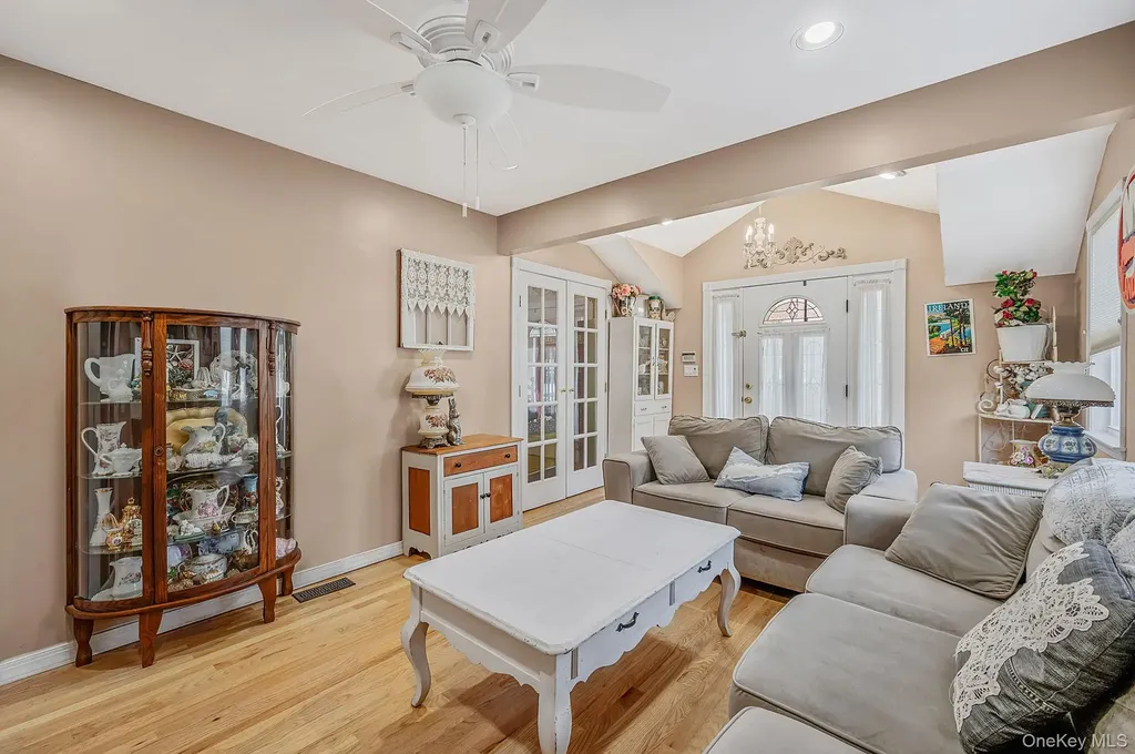 61 N Ocean Avenue Islip NY 11751