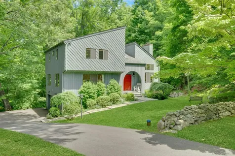 24 Anne Chambers Lane Katonah NY 10536