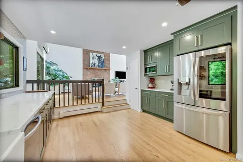 24 Anne Chambers Lane Katonah NY 10536