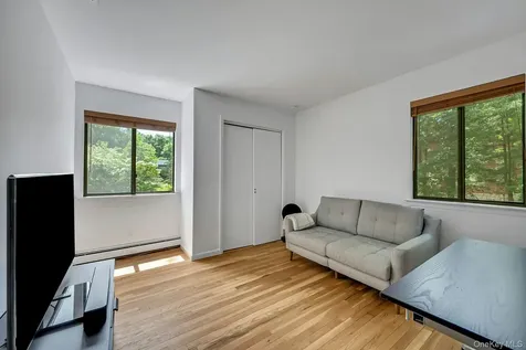 24 Anne Chambers Lane Katonah NY 10536