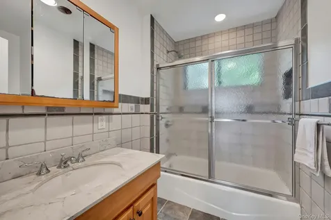 24 Anne Chambers Lane Katonah NY 10536