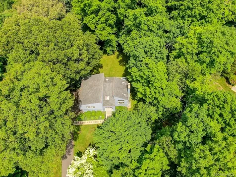 24 Anne Chambers Lane Katonah NY 10536