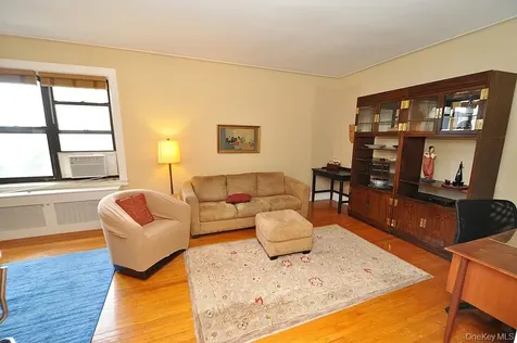 143 Garth Road Scarsdale NY 10583
