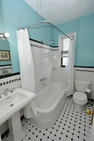 143 Garth Road Scarsdale NY 10583