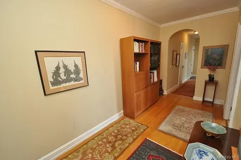 143 Garth Road Scarsdale NY 10583